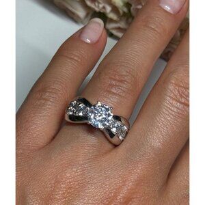 925 STERLING SILVER CZ RING SIZE 6.5